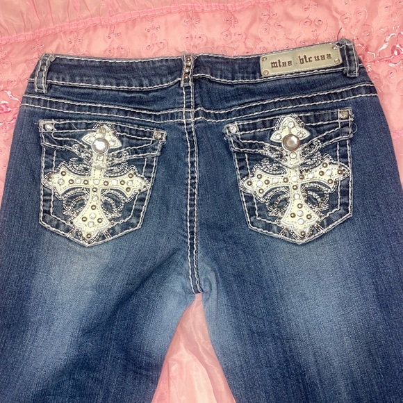 Mss Chic bedazzled, y2k, mcbling, capri jeans. - Picture 4 of 9